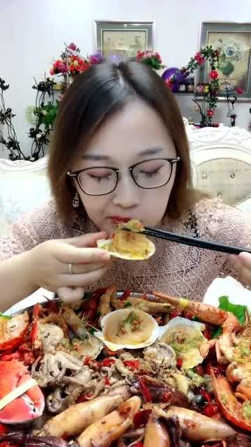 娱乐吃瓜酱章鱼,揭秘娱乐圈那些不为人知的幕后故事  第2张